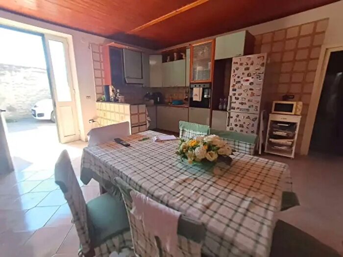 Appartamento con 6 locali in vendita in Palma Campania