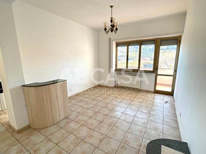 Appartamento bilocale in affitto in Viale dei Volsci, Semicentro, Velletri