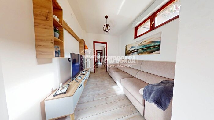 Appartamento trilocale in vendita in Via Annunzio Cervi, Sassari