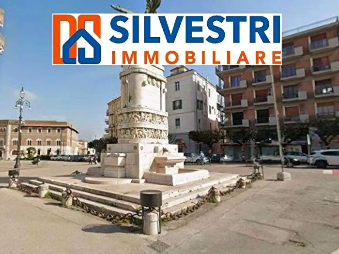 Appartamento trilocale in vendita in Piazza Castello, Benevento