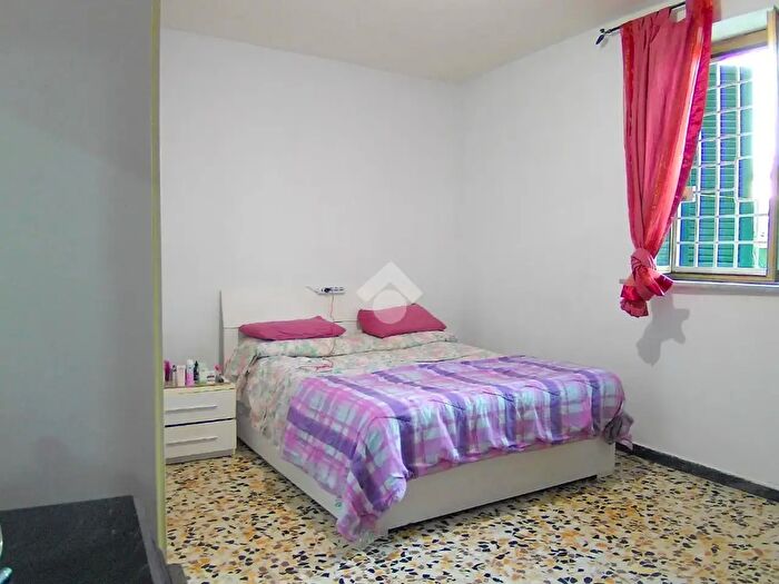 Appartamento trilocale in vendita in Via Barberino di Mugello, Roma