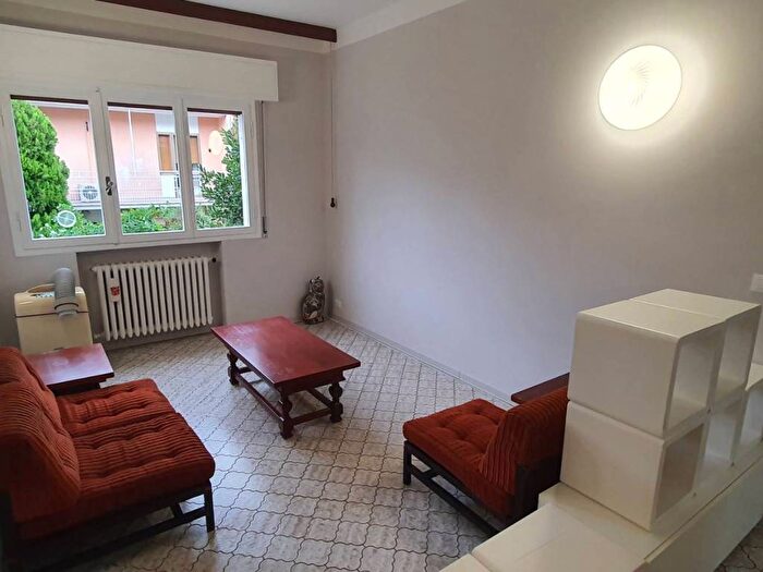 Appartamento con 5 locali in affitto in Via Vicenza, Buon Pastore Parco Amendola, Modena
