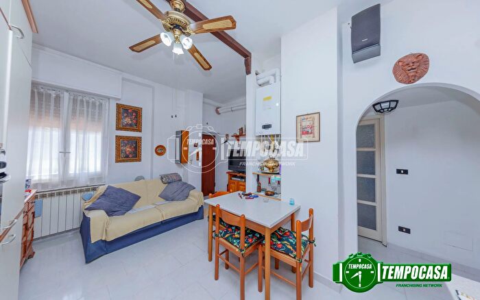 Appartamento bilocale in vendita in Via Privata Rinaldo Cavalli, Locate Di Triulzi