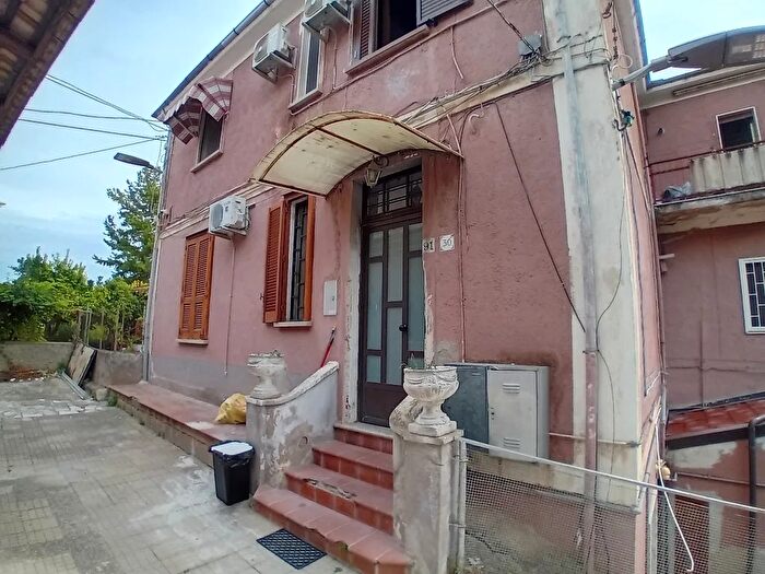 Appartamento quadrilocale in vendita in Via Gabriele E Guido Pizzuti, Cosenza