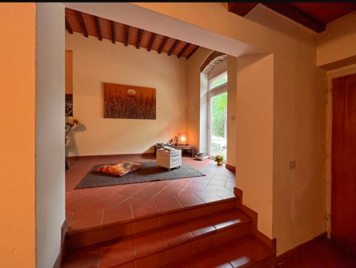 Casa con 5 locali in vendita in Lamporecchio