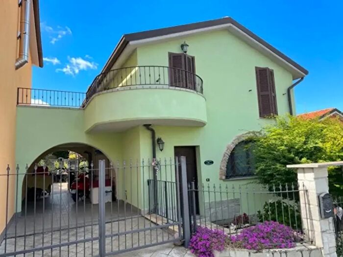 Casa con 6 locali in vendita in Via delle Ortensie, Godiasco Salice Terme