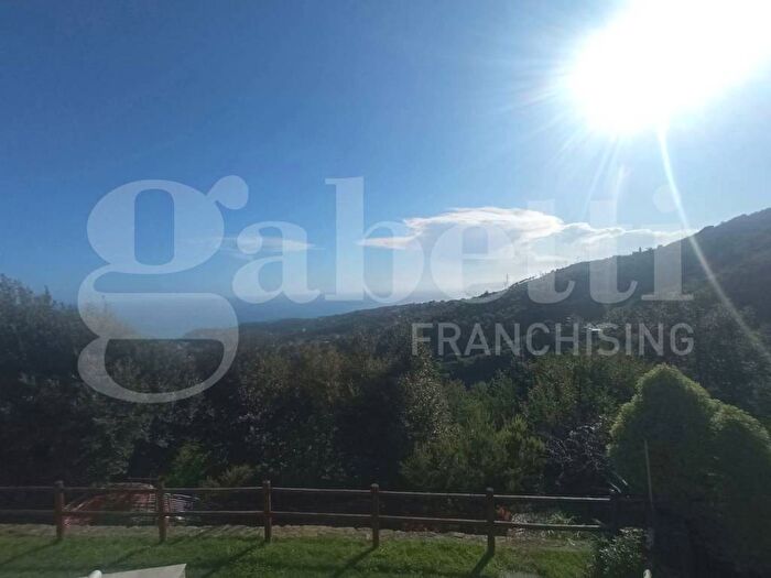 Appartamento trilocale in affitto in Via Gerolamo Craviotto, Cantalupo, Varazze