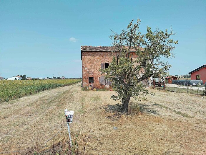 Casa quadrilocale in vendita in Medolla