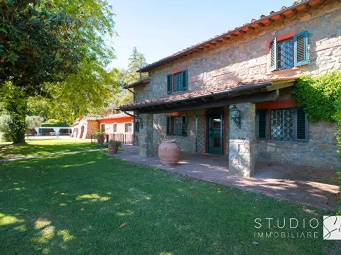 Casa con 6 locali in vendita in Via di Riaffrico, Montecatini Terme