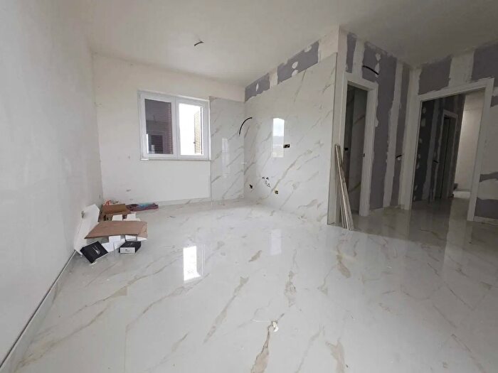 Appartamento trilocale in vendita in Via delle Margherite, Montecorvino Pugliano