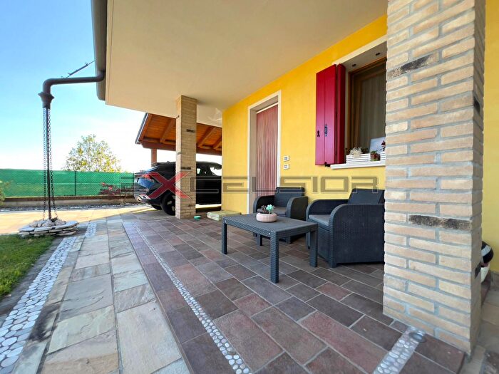 Casa con 5 locali in vendita in Via G Matteotti N Bis Cavarzere Ve, Cavarzere