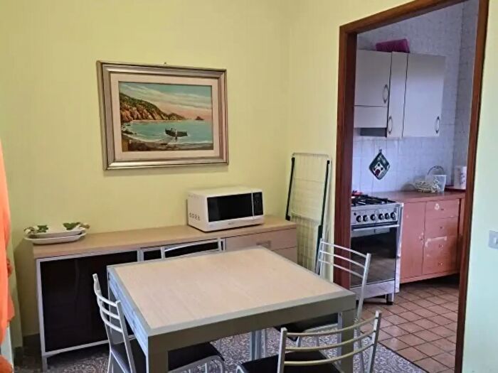 Appartamento quadrilocale in vendita in Viale Litoraneo, Sarzana