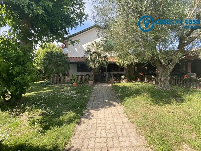 Casa quadrilocale in vendita in Via Diana, Loreo