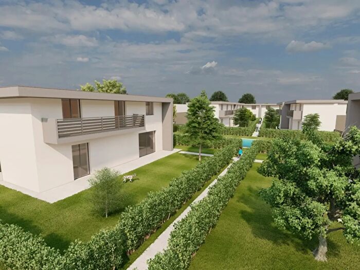 Casa con 7 locali in vendita in Via Marcolini, Lonato