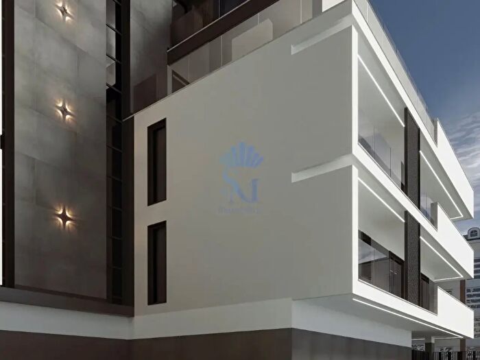 Appartamento quadrilocale in vendita in Via Roma, Curti