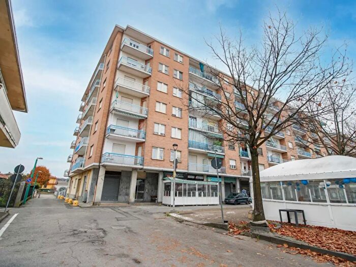 Appartamento trilocale in vendita in Piazza Madonna delle Grazie, Volpiano