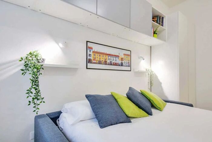 Appartamento monolocale in affitto in Via Alfonso Cossa, Milano