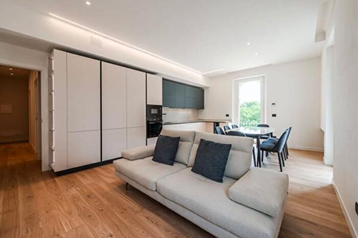 Appartamento trilocale in vendita in Verona