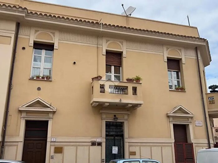 Appartamento quadrilocale in affitto in Via Torrione, Reggio Calabria