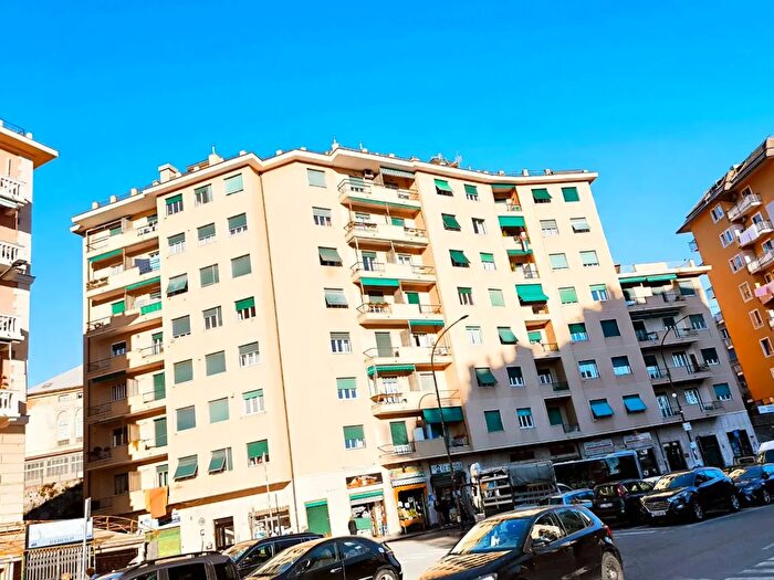 Appartamento bilocale in vendita in Largo San Francesco da Paola, Genova