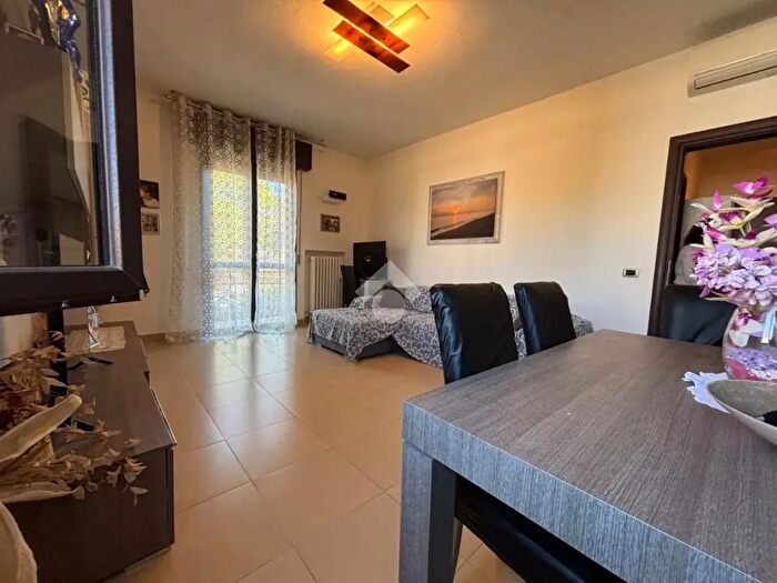 Appartamento trilocale in vendita in Via Maranesi, Modena