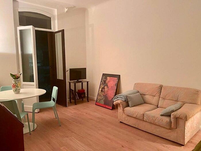 Appartamento trilocale in affitto in Via Lepontina, Farini, Milano