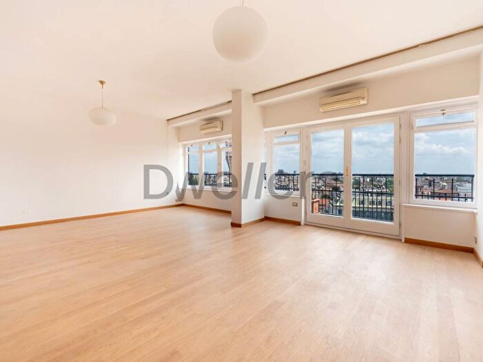 Appartamento con 6 locali in affitto in Corso Italia, Missori, Milano