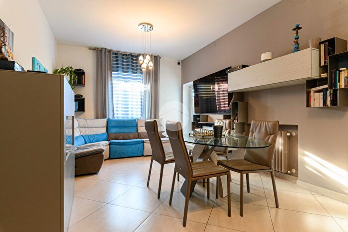 Appartamento trilocale in vendita in Via dei Malatesta, Roma