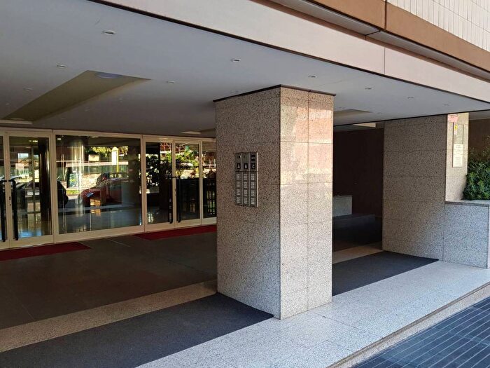 Appartamento quadrilocale in affitto in Viale Cesare Pavese, Fonte Ostiense, Roma