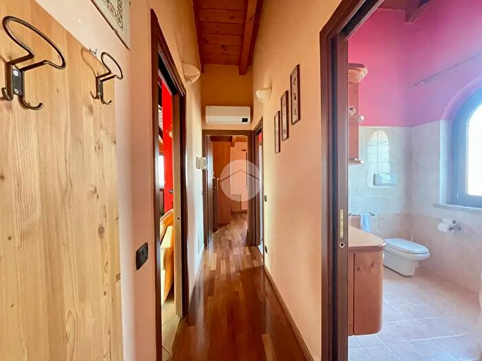 Appartamento trilocale in vendita in Via Monte Cricco, Castelnuovo Del Garda