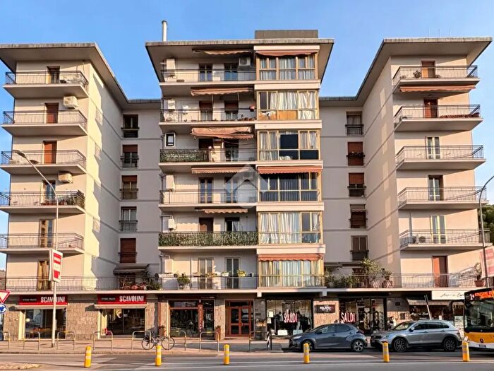 Appartamento quadrilocale in vendita in Viale della Repubblica, Prato