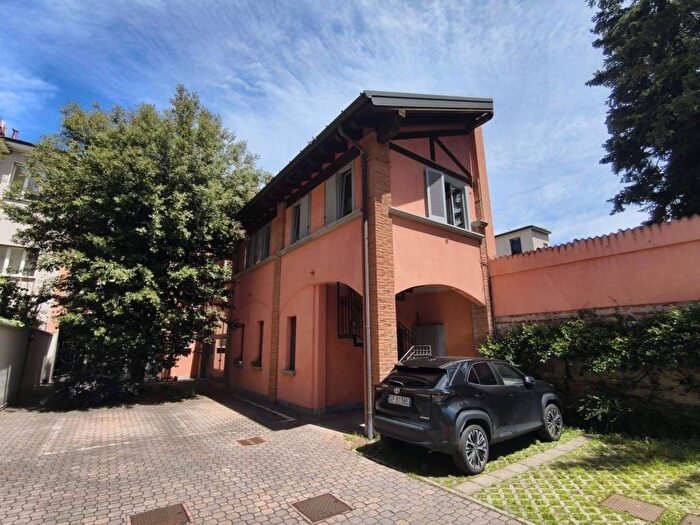 Appartamento bilocale in affitto in Via Palestro, Stazione, Seregno
