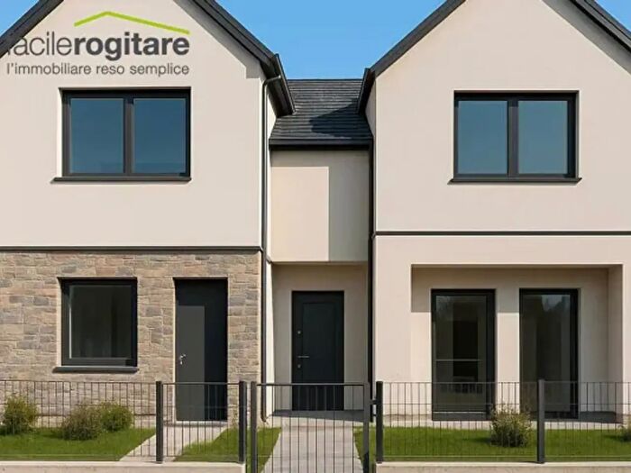 Casa con 6 locali in vendita in Viale Chivasso, Riccione