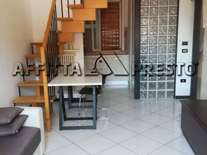 Appartamento trilocale in affitto in Via delle Torre, Centro Storico, Forlì