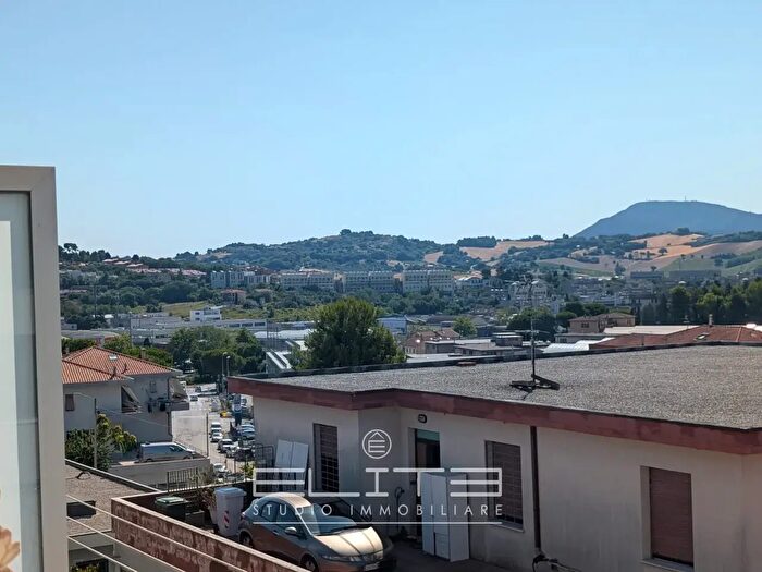 Appartamento bilocale in affitto in Via Aristide Merloni, Ancona
