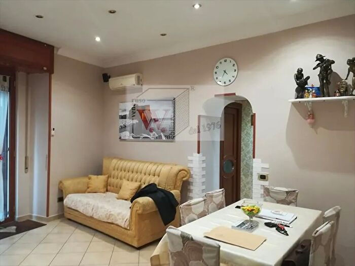 Appartamento quadrilocale in vendita in Vico Casciari alla Loggia Napoli, Napoli