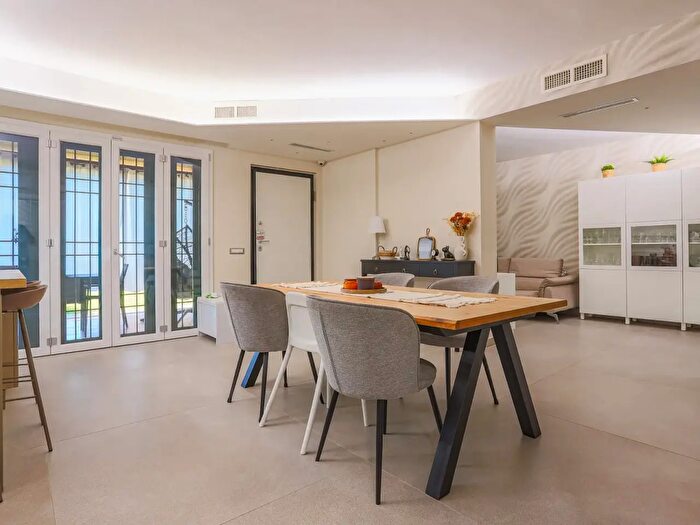 Casa con 7 locali in vendita in Via Francesco Cilea, Roma