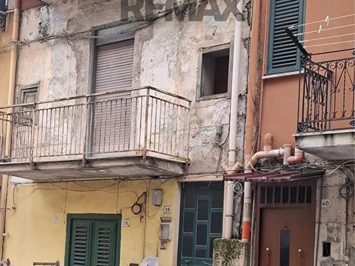 Appartamento quadrilocale in vendita in Via San Martino, Palermo
