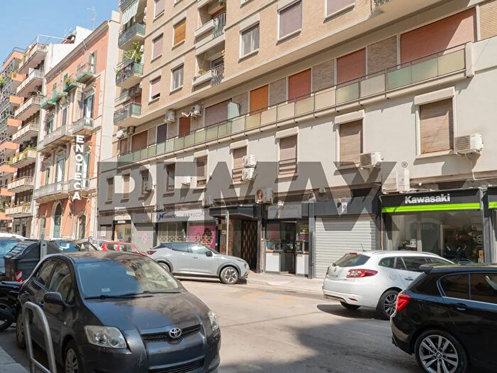 Appartamento quadrilocale in vendita in Via Abate Gimma, Bari