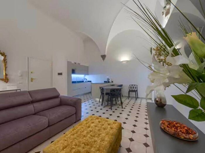 Appartamento trilocale in affitto in Santo Spirito, Firenze