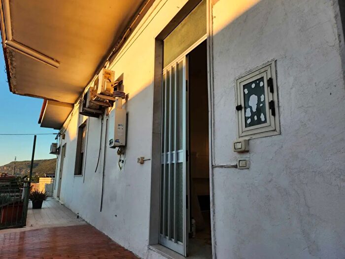 Appartamento trilocale in affitto in Via San Valentino, Sarno