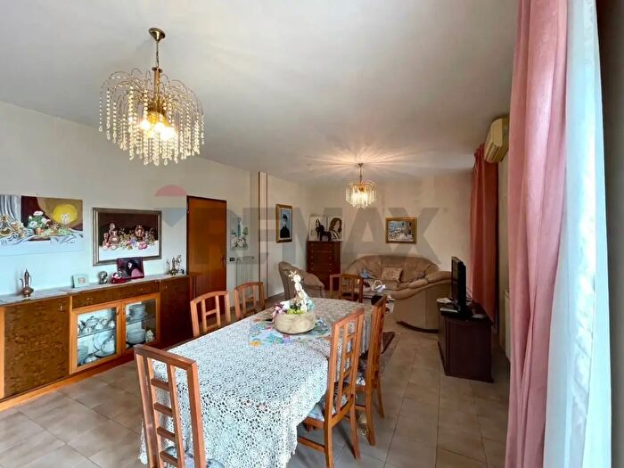 Appartamento trilocale in vendita in Via Rimembranze, Mineo