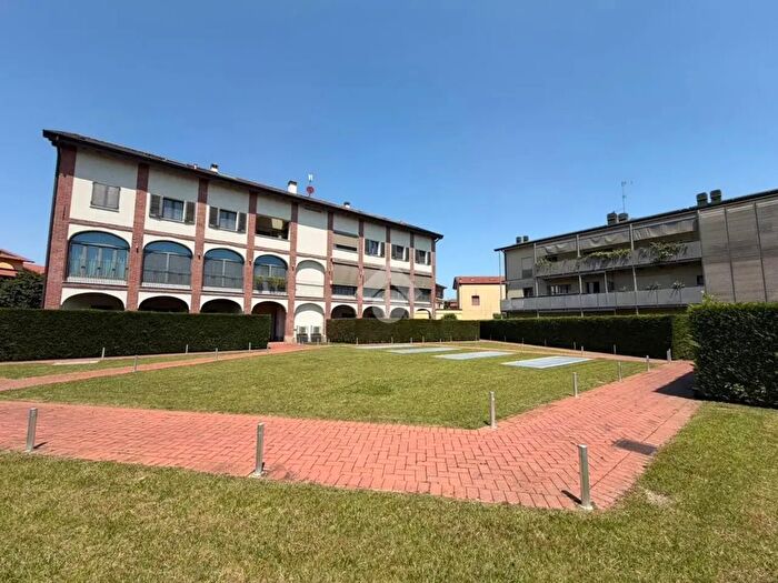 Appartamento bilocale in vendita in Via Cavour, Trezzo SullAdda