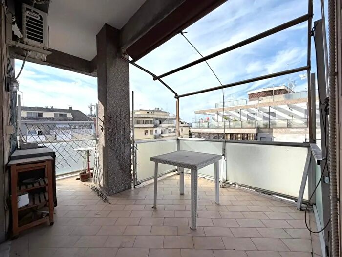 Appartamento bilocale in vendita in Via Val di Chienti, Roma