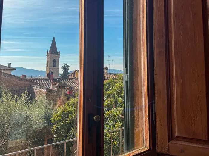 Appartamento trilocale in affitto in Via Mazzini, Arezzo