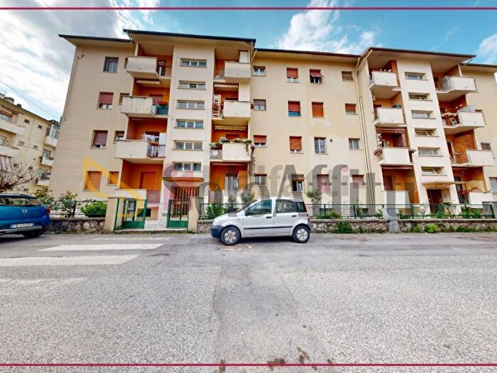 Appartamento con 5 locali in affitto in Via Carlo Tosi, Rieti
