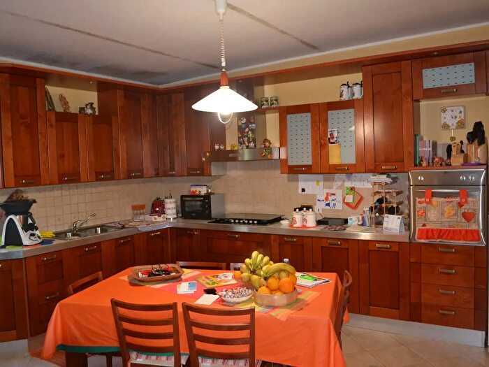 Appartamento trilocale in vendita in Via della Stazione, Catanzaro