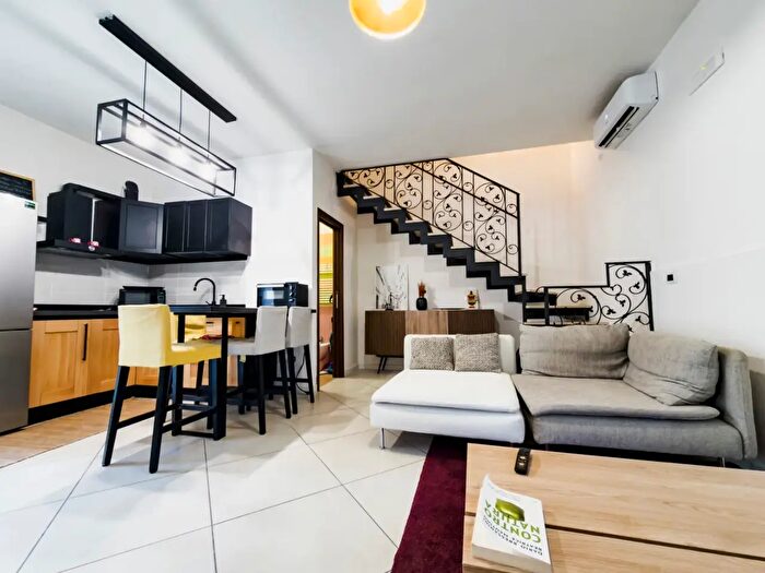 Appartamento trilocale in vendita in Via Guglielmo Marconi, Pomigliano DArco