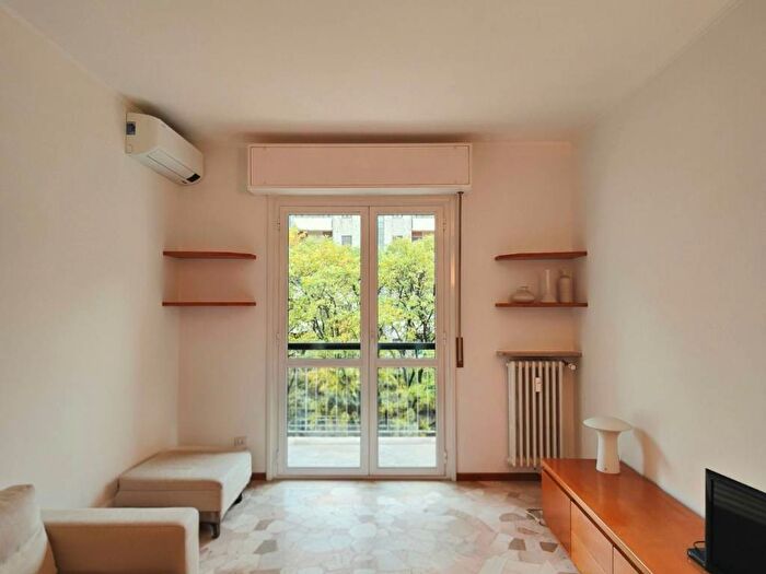 Appartamento bilocale in affitto in Viale Teodorico, Sempione, Milano