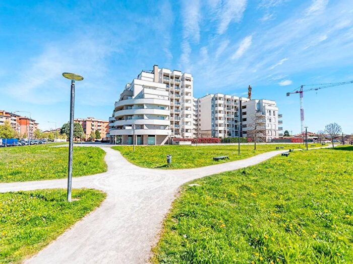 Appartamento bilocale in affitto in Via Alessandro Manzoni, Centro, Lainate